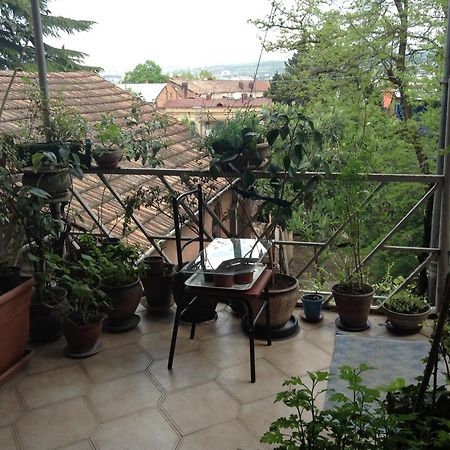 ホテル Polonia Tbilisi House エクステリア 写真