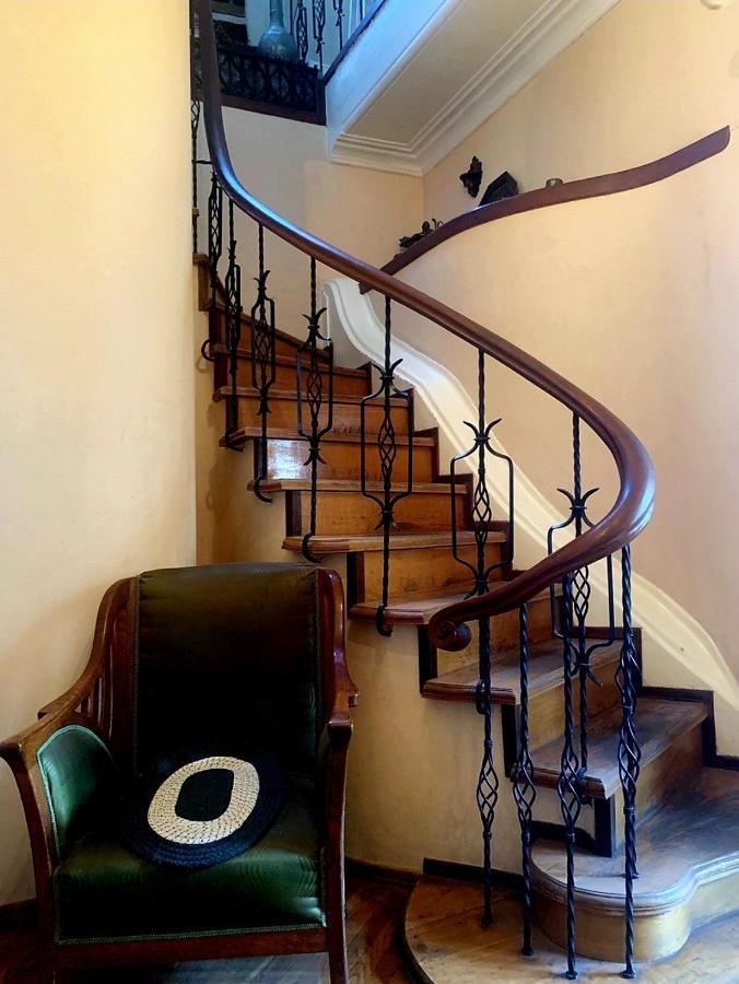 ホテル Polonia Tbilisi House エクステリア 写真