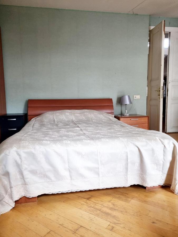 ホテル Polonia Tbilisi House エクステリア 写真